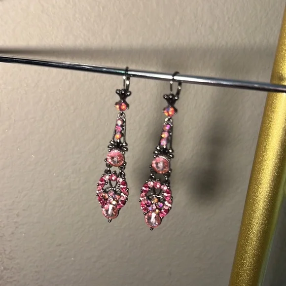 Pink jewels black metal clasp dangle earrings sparkly costume jewelry hang 3” - Picture 16 of 17